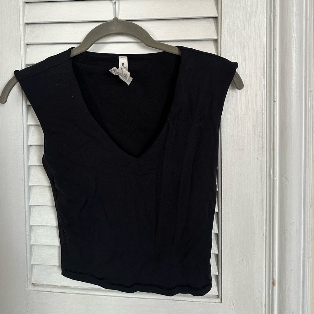 Athleta Black Vita Free Cropped T-Shirt